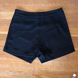 Envelope skort